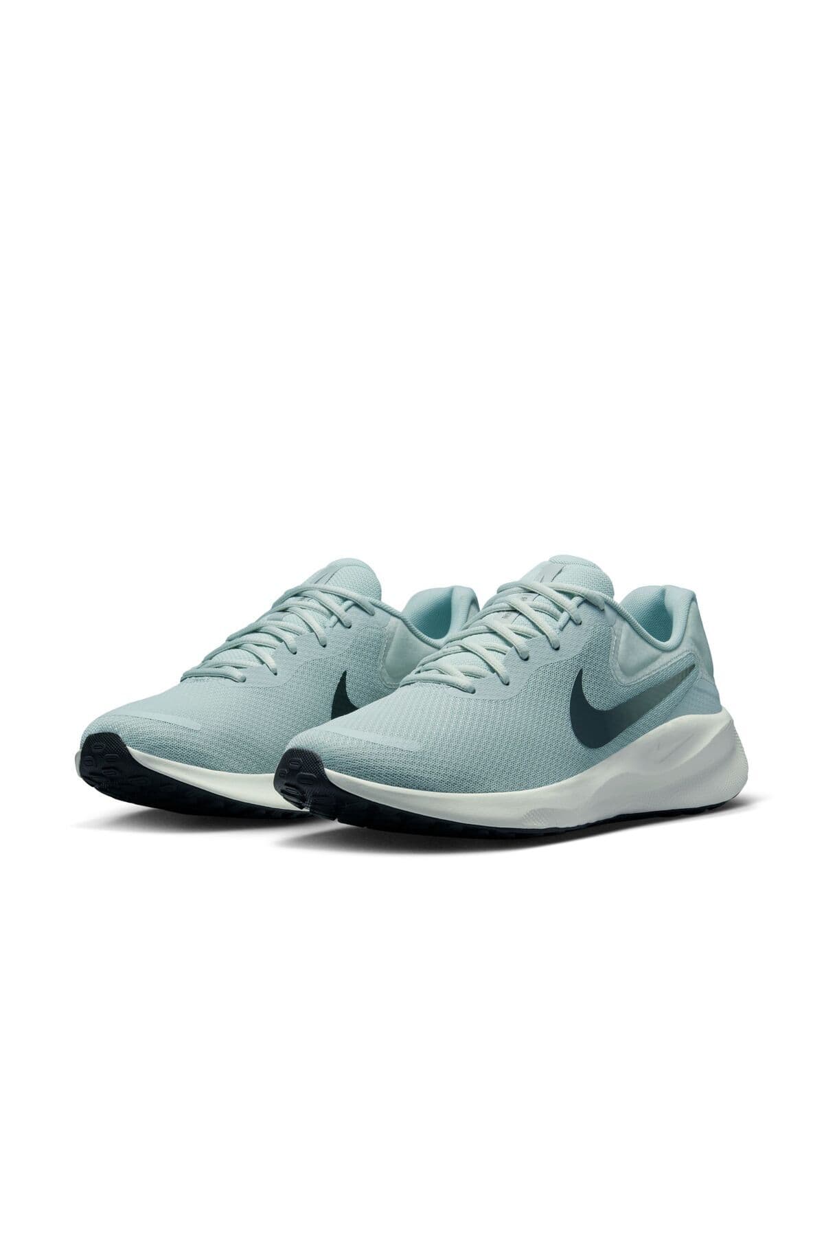 NIKEREVOLUTION7